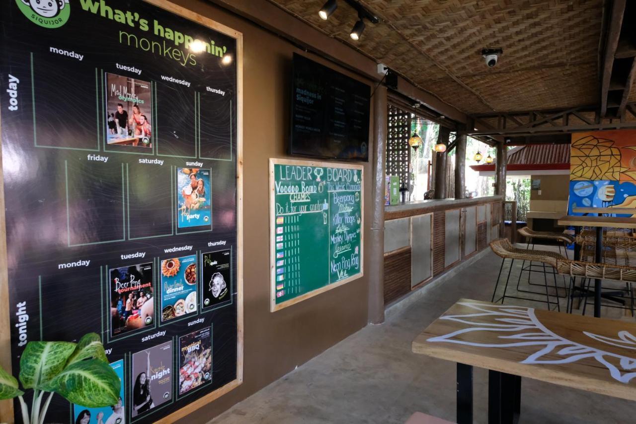 Mad Monkey Siquijor Hostel Exterior foto